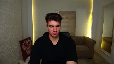 MaxKaiden online show from October 2, 4:30 am