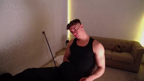 MaxKaiden online show from November 18, 5:56 am