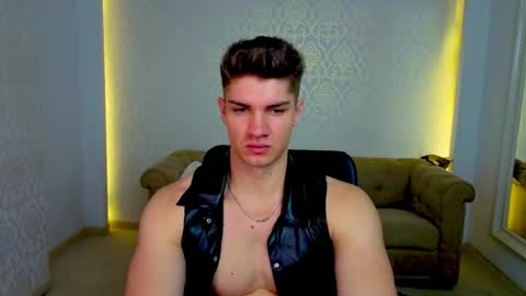 MaxKaiden online show from May 13, 5:38 am
