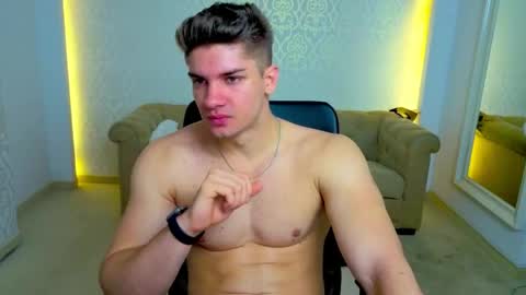 MaxKaiden online show from May 14, 6:09 am