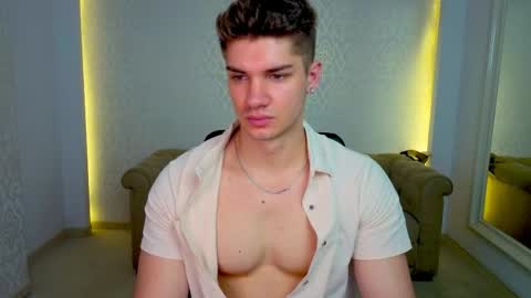 MaxKaiden online show from May 16, 5:15 am