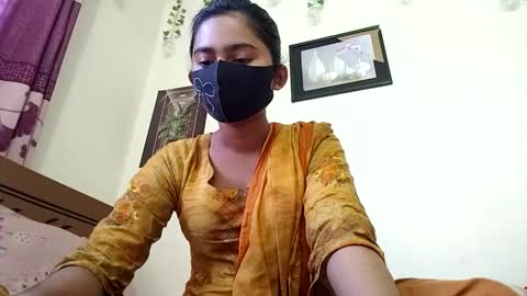 Snapshot of maxladycox chatting on December 19, 3:46 am Dorea online show from December 19, 3:46 am