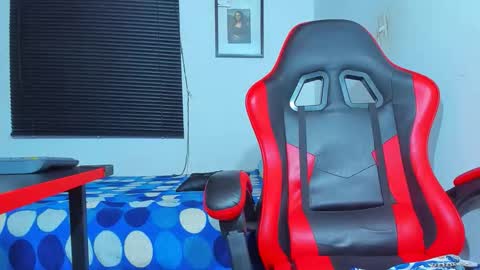 MAX online show from October 11, 8:51 pm