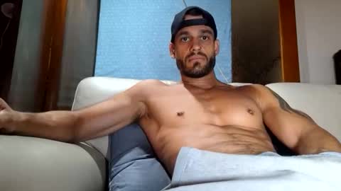 Luca Dominus online show from November 19, 3:17 am