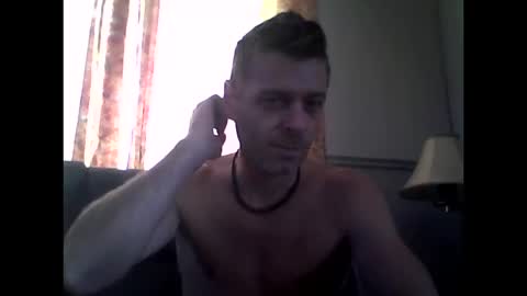 Snapshot of maxthewolf chatting on October 12, 12:59 pm MaxTheWolf online show from October 12, 12:59 pm