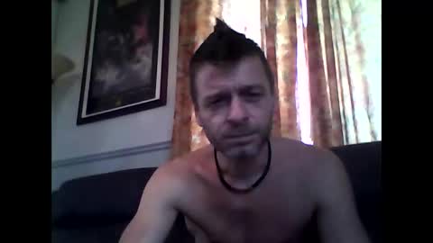 Snapshot of maxthewolf chatting on October 18, 2:51 pm MaxTheWolf online show from October 18, 2:51 pm