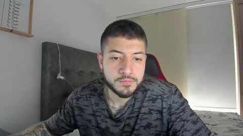 Snapshot of maxvibe_ chatting on October 30, 7:25 pm maxvibe_ online show from October 30, 7:25 pm