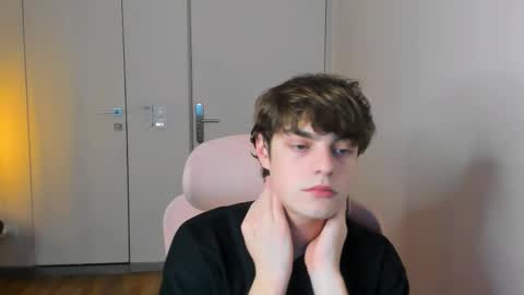 Snapshot of maxvibee chatting on March 1, 3:36 pm Max online show from March 1, 3:36 pm