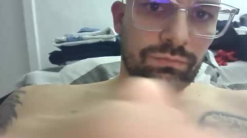 Snapshot of maxview67 chatting on November 15, 3:52 pm Max online show from November 15, 3:52 pm