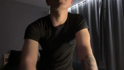 Max online show from April 19, 2:27 pm
