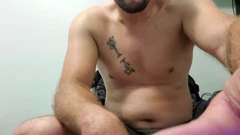 Snapshot of maxx916 chatting on October 2, 8:32 am Max online show from October 2, 8:32 am