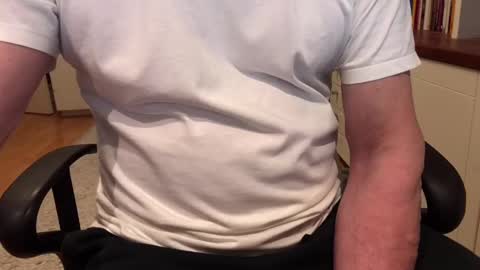 Max online show from February 6, 5:03 am