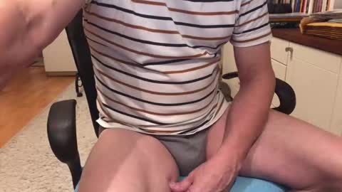 Max online show from October 14, 4:46 am