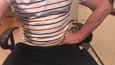 Max online show from February 5, 6:18 am