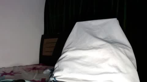 Snapshot of maxximus_10 chatting on December 5, 6:21 am maxximus_10 online show from December 5, 6:21 am