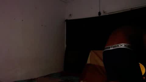 Snapshot of maxximus_10 chatting on January 6, 7:20 am maxximus_10 online show from January 6, 7:20 am