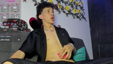 Max online show from February 7, 3:43 am