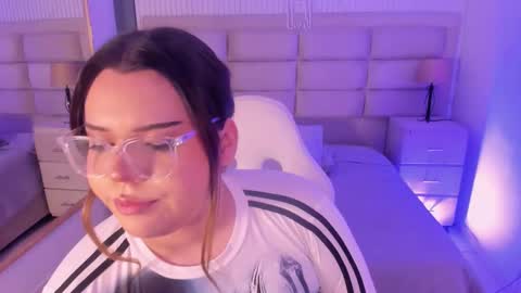 Maxine Minx online show from January 18, 5:55 am