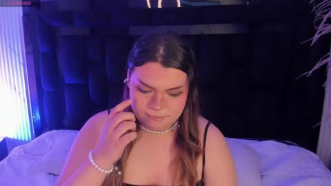 Maxine Minx online show from May 31, 11:50 pm