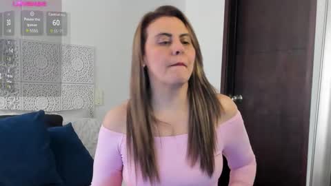 Snapshot of maxzy_star chatting on February 6, 3:04 pm Victoria online show from February 6, 3:04 pm