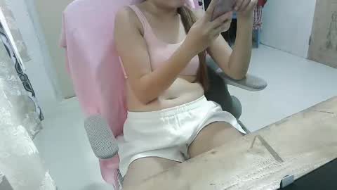 Snapshot of may171822 chatting on October 4, 3:15 am may online show from October 4, 3:15 am