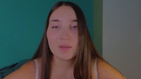 Dani and May online show from June 23, 6:39 pm