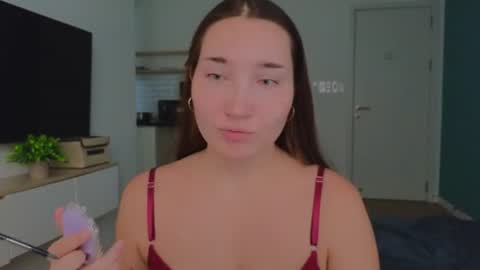 Dani and May online show from June 26, 8:08 am