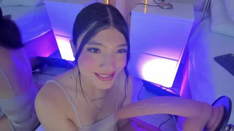 Snapshot of may_foxxx chatting on April 2, 8:06 pm May online show from April 2, 8:06 pm