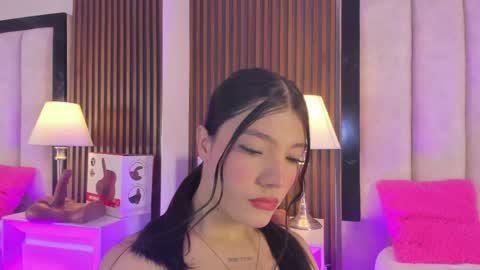 Snapshot of may_foxxx chatting on April 3, 8:07 pm May online show from April 3, 8:07 pm