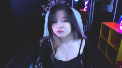 may_lings online show from April 3, 9:46 pm