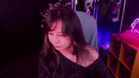 may_lings online show from June 21, 11:24 am