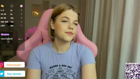 Snapshot of maya_blonde18 chatting on December 2, 3:15 am Maya online show from December 2, 3:15 am
