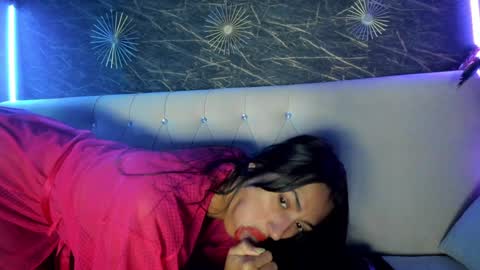 Snapshot of maya_lisa chatting on September 29, 9:30 pm Karah online show from September 29, 9:30 pm