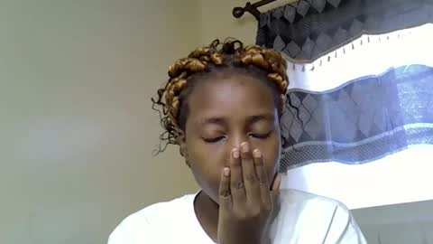 Snapshot of maya_melody chatting on January 11, 7:13 am maya_melody online show from January 11, 7:13 am