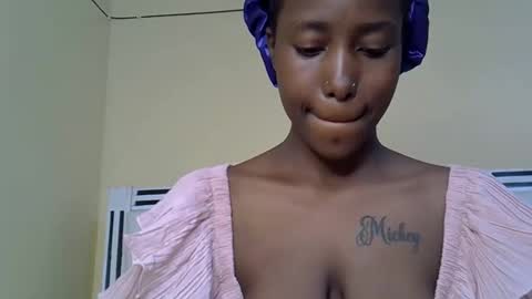 Snapshot of maya_melody chatting on February 2, 2:49 pm maya_melody online show from February 2, 2:49 pm