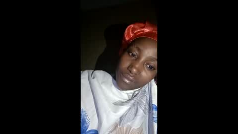 Snapshot of maya_melody chatting on February 19, 7:32 pm maya_melody online show from February 19, 7:32 pm