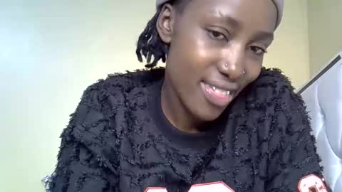 Snapshot of maya_melody chatting on February 21, 3:46 pm maya_melody online show from February 21, 3:46 pm