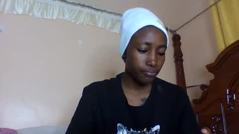 Snapshot of maya_melody chatting on May 24, 5:29 pm maya_melody online show from May 24, 5:29 pm