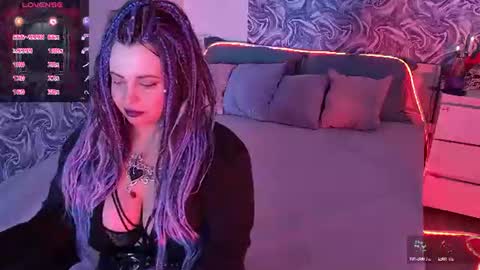 Snapshot of maya_mils chatting on July 19, 1:09 am Maya Mils online show from July 19, 1:09 am