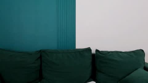 Maya online show from February 15, 6:01 pm