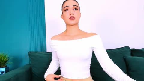 Maya online show from September 11, 2:28 pm