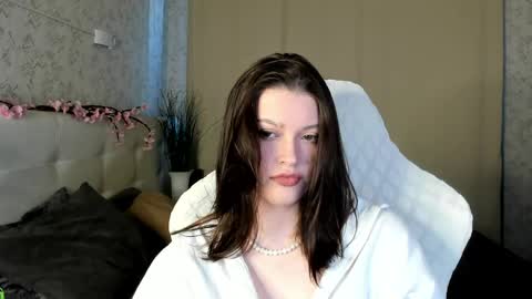 Mimi online show from June 7, 1:10 am