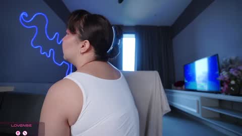 Maya online show from March 25, 2:50 am