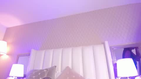 Snapshot of mayacardenas chatting on February 14, 4:37 am Maya online show from February 14, 4:37 am