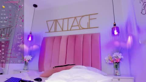 Snapshot of mayacardenas chatting on February 23, 6:28 am Maya online show from February 23, 6:28 am