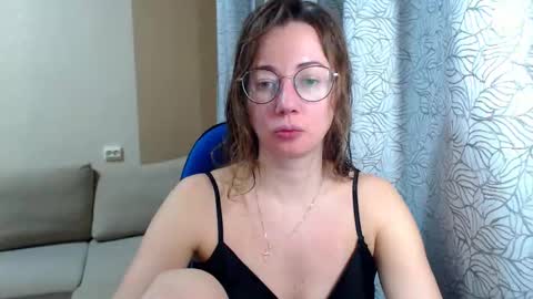 Maya online show from February 21, 6:31 pm