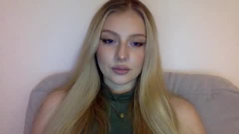 Snapshot of mayaflirt chatting on February 10, 5:28 pm mayaflirt online show from February 10, 5:28 pm