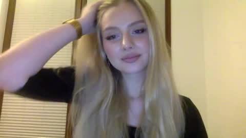mayaflirt online show from May 12, 8:28 pm