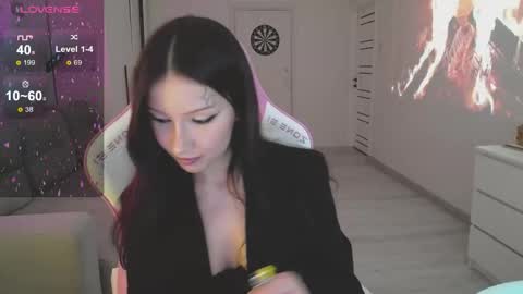 Mayales online show from October 4, 6:50 pm