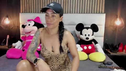 Snapshot of mayarusell01 chatting on January 15, 11:21 am Nicolle Ruselle Hello my lovely schedule for great fun from 630 am and end 800 pm Colombian time I wait for you online show from January 15, 11:21 am
